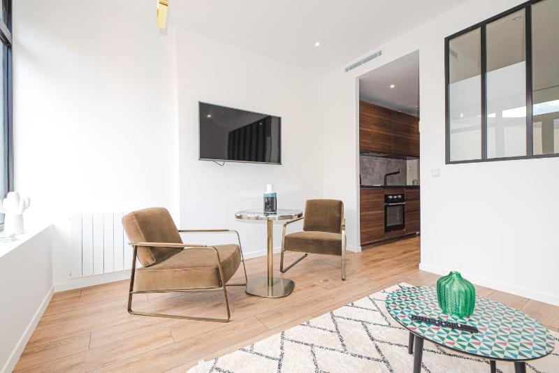 Deluxe Apartment image 2