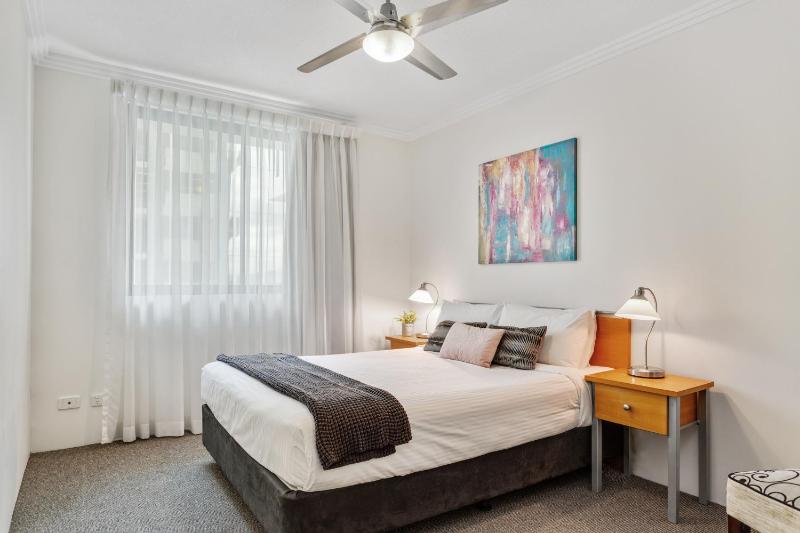 Republic Apartments Brisbane City - image 6