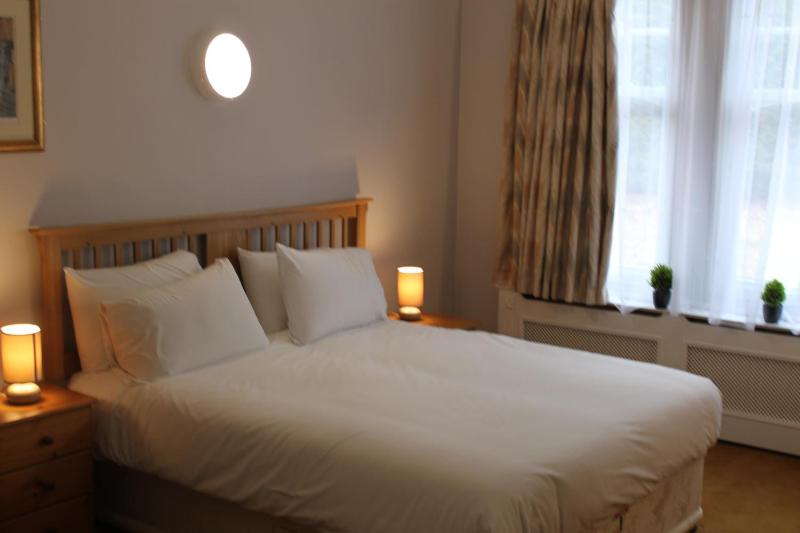 Deluxe Double Room image 2