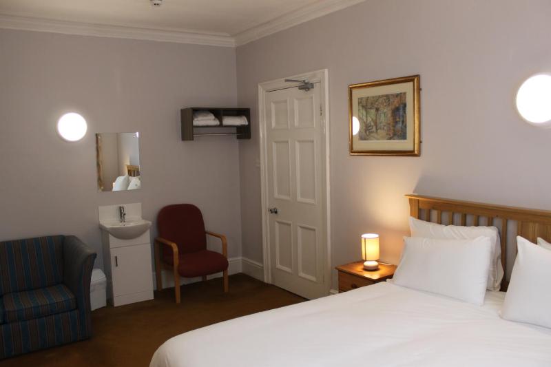 Deluxe Double Room image 3