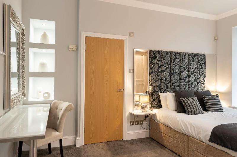 Suite image 3