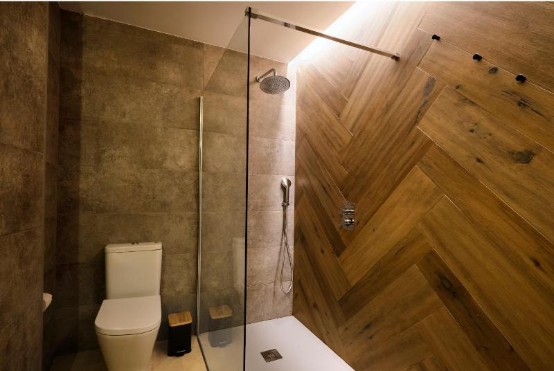 Quadruple Room with Terrace image 2