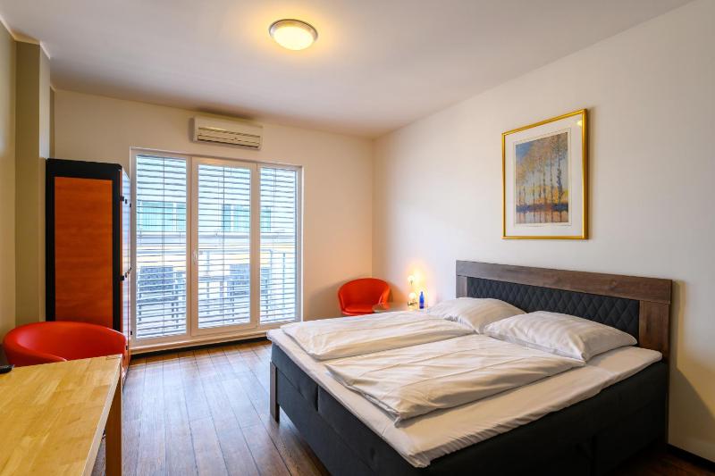 Art Rock Downtown Hotel - image 4