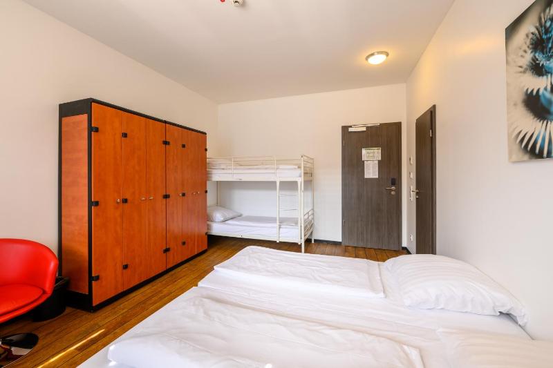 Family Room image 2