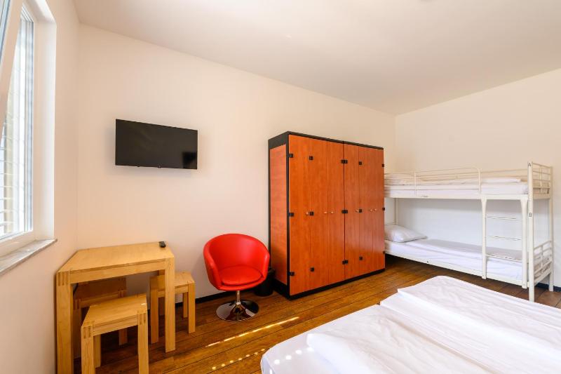 Art Rock Downtown Hotel - image 16