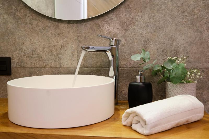 Quadruple Room with Terrace image 3