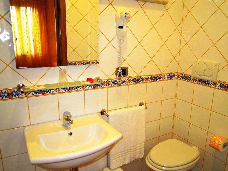 Loremar - image 13
