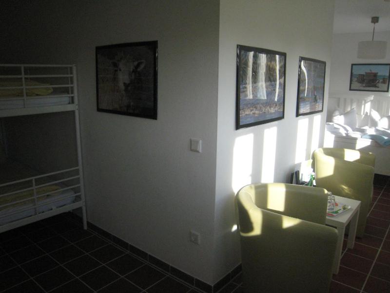 Economy Quadruple Room image 3