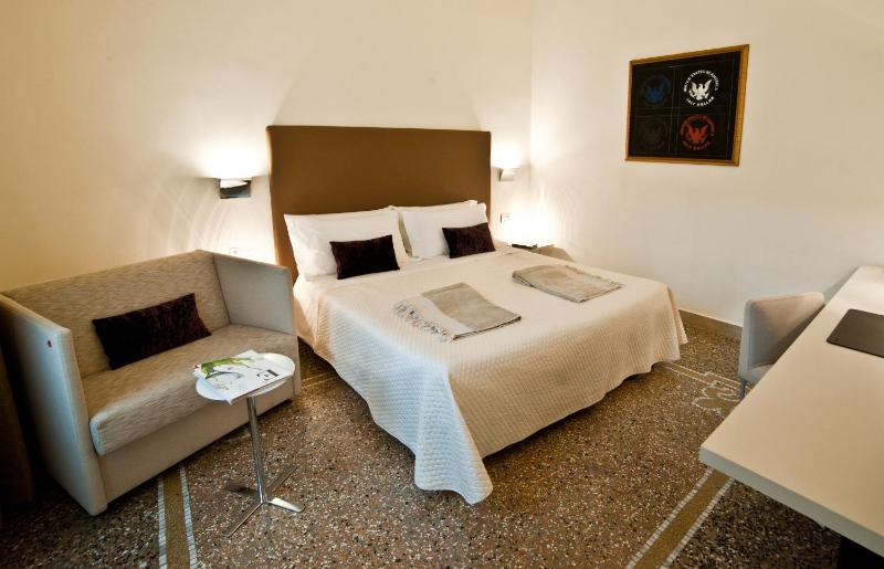 Town House Cavour - image 44