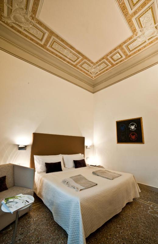 Town House Cavour - image 4
