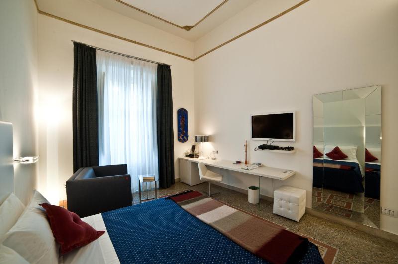 Town House Cavour - image 6