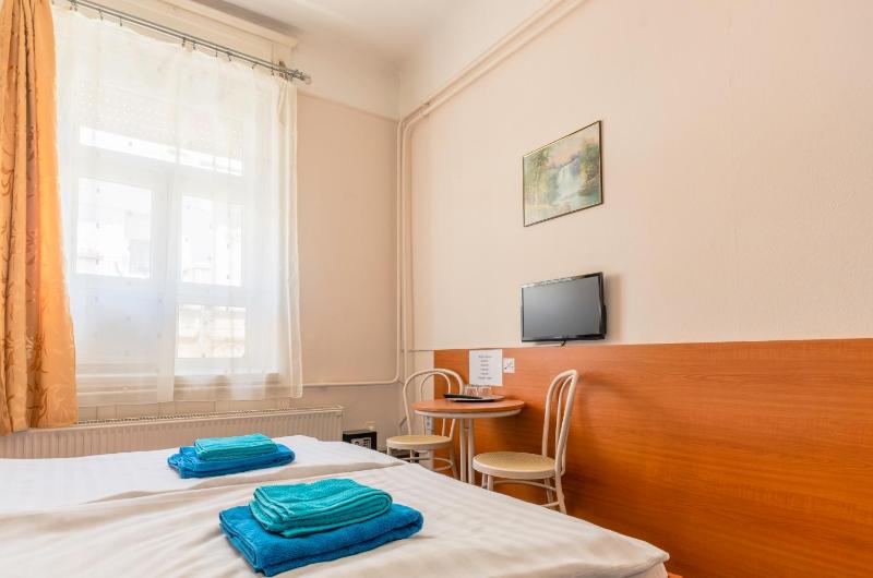 Eitans Guesthouse - image 8