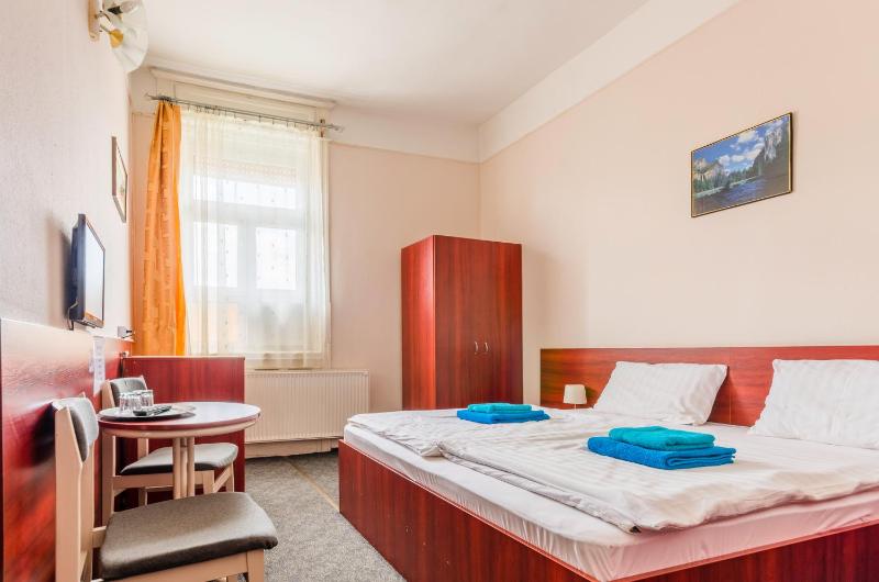 Eitans Guesthouse - image 2