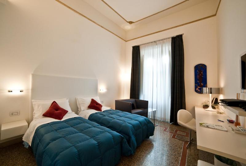 Town House Cavour - image 22