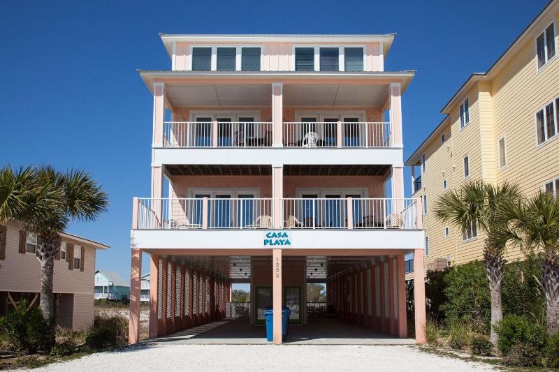 Six-Bedroom House image 1