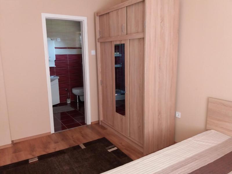 Double Room image 4