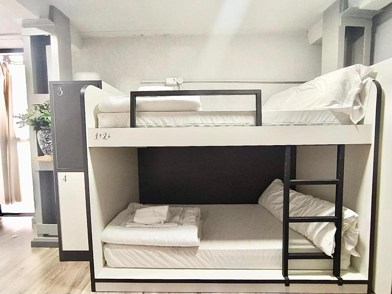 Quadruple Room with Private Bathroom image 4