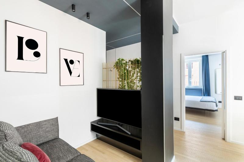 ROMAC Trinity - 3bdr apartment with Sauna & Jacuzzi in Campo de Fiori - image 7