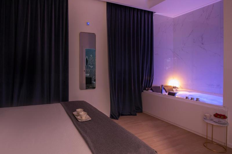 ROMAC Trinity - 3bdr apartment with Sauna & Jacuzzi in Campo de Fiori - image 16