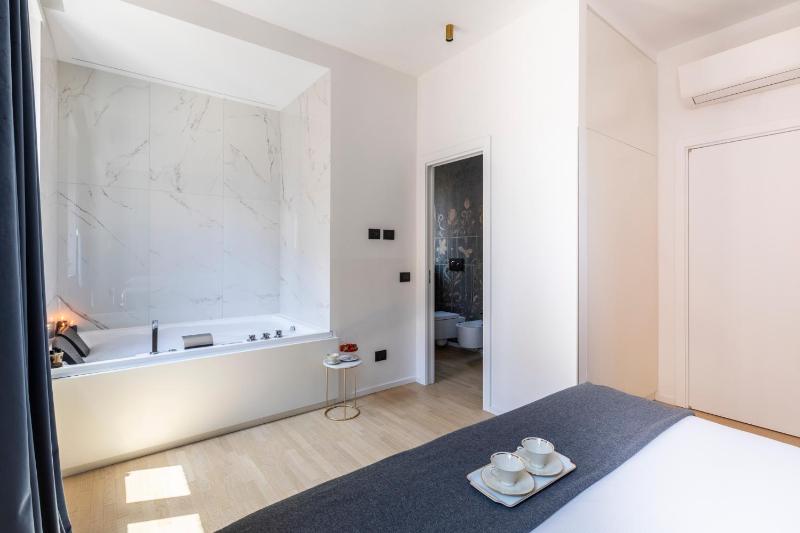 ROMAC Trinity - 3bdr apartment with Sauna & Jacuzzi in Campo de Fiori - image 13