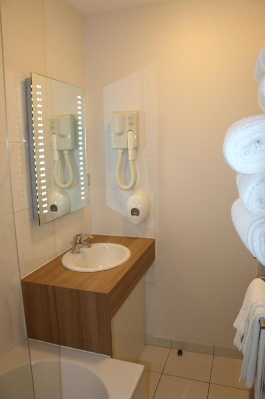 Superior Quadruple Room image 2