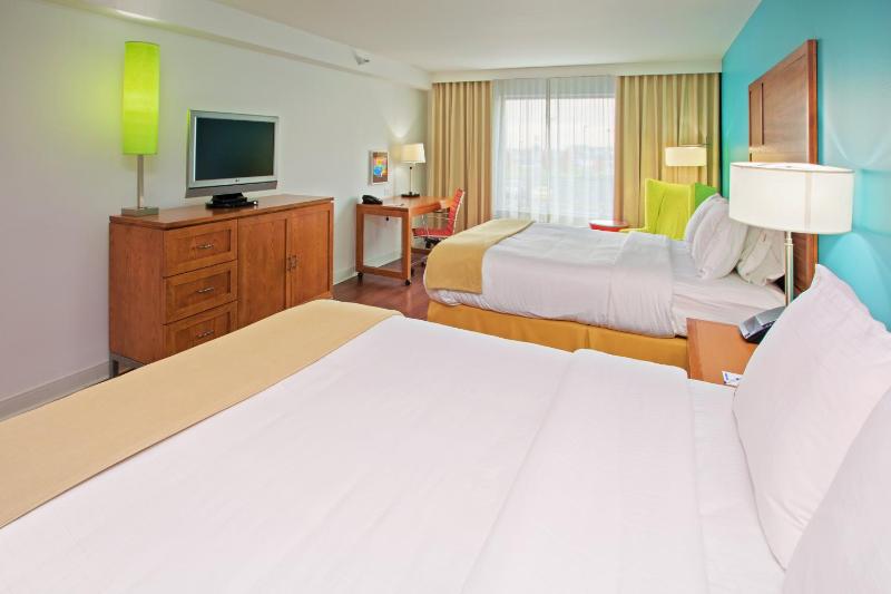 Standard Room with Two Queen Beds image 3