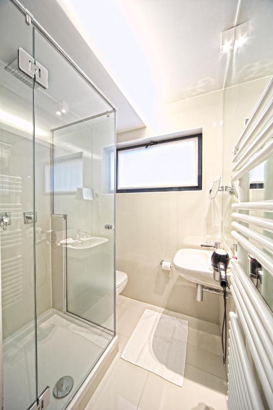 Comfort Double or Twin Room image 4