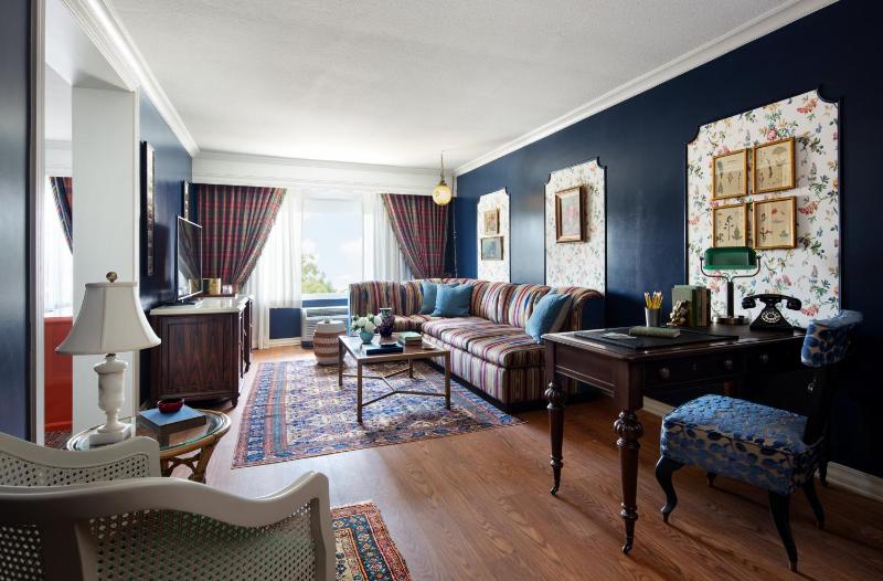 Graduate King Suite ADA