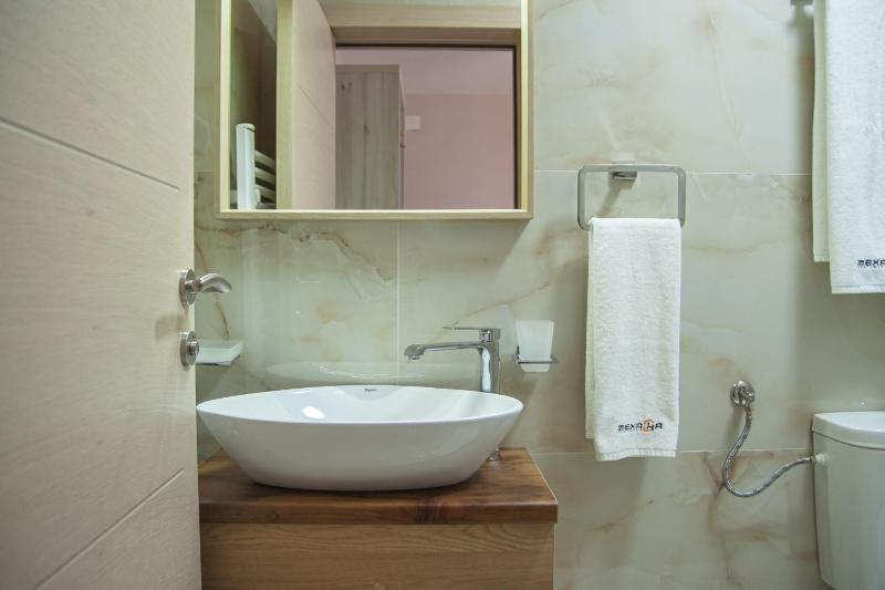 Deluxe Single Room image 3
