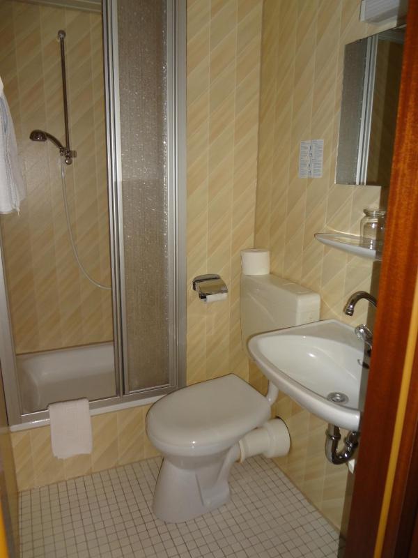 Single Room with Private Bathroom image 3