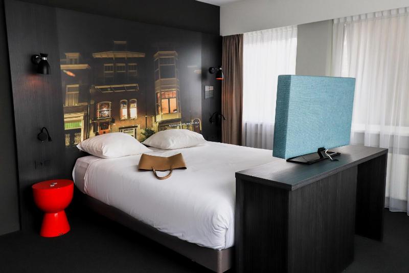 Double Room image 1