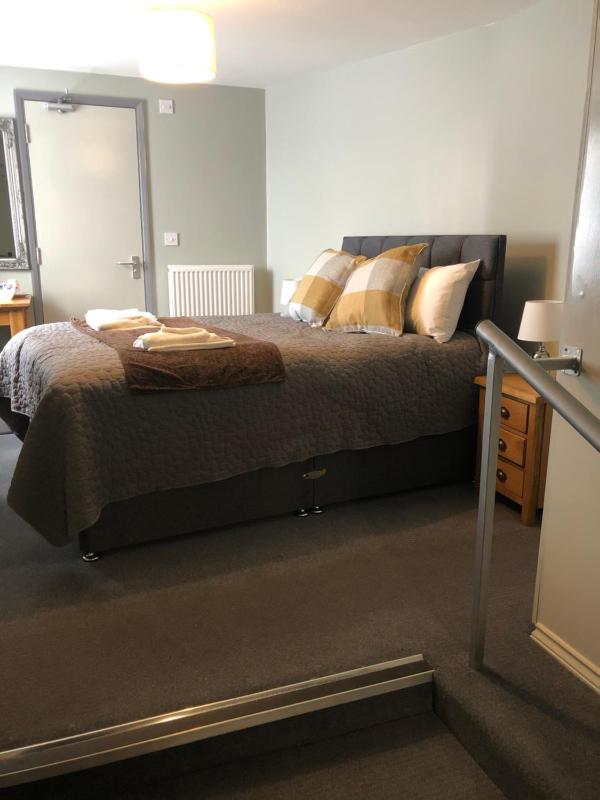 Standard Double Room image 3
