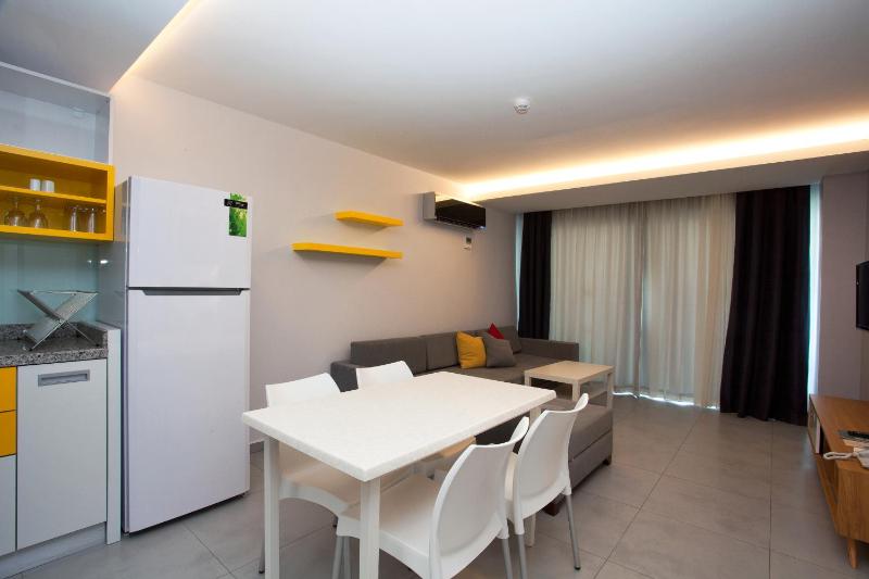 One-Bedroom Apartment image 4