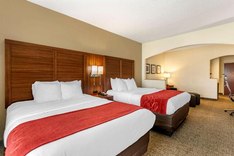 Queen Suite with Two Queen Beds - Non-Smoking image 3