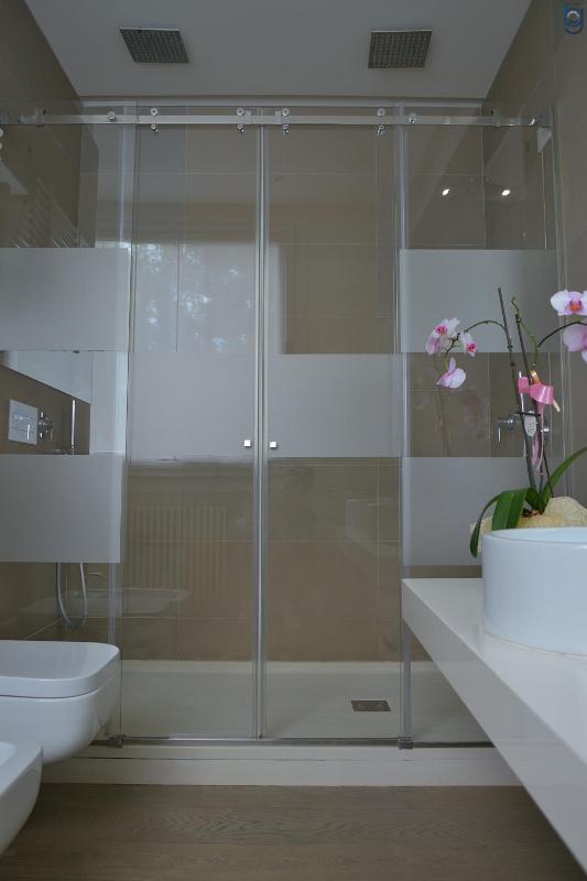 Double Room image 3