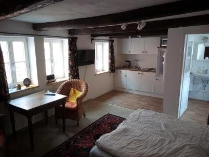 Apartment image 3
