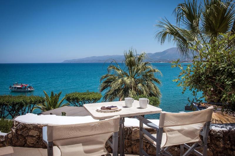 Studio with Sea View image 2