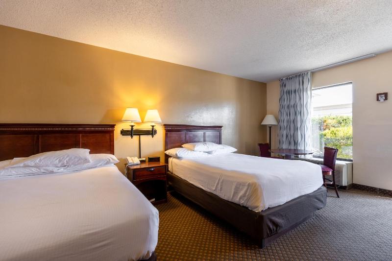 Superior Double Room - Non-Smoking image 2