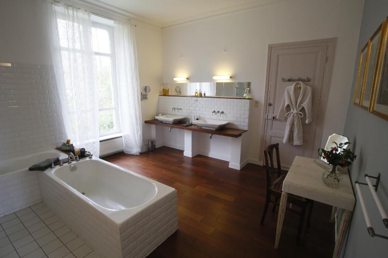 Suite image 2