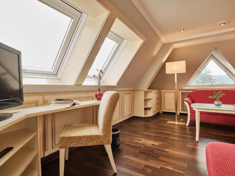 Superior Double Room image 4