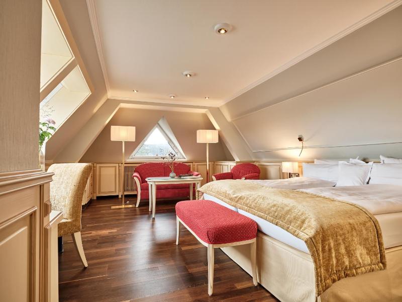 Superior Double Room image 2