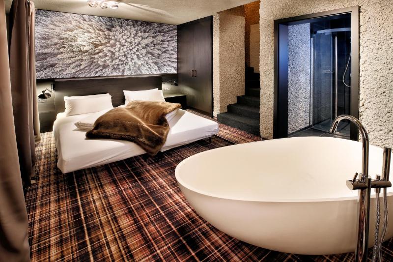 Duplex Penthouse Apartment image 3