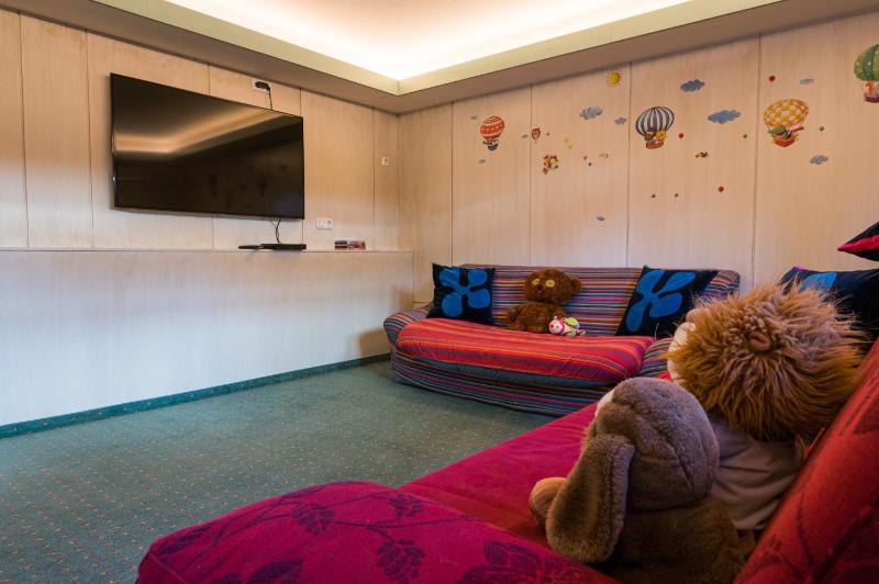 One Bedroom Apartment Souterrain  image 1