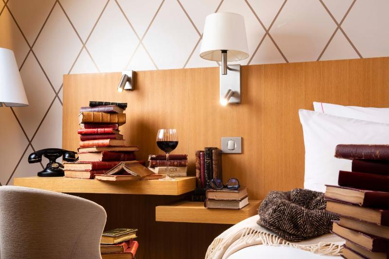 2 Adjacent Comfort Rooms image 3