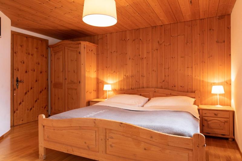 Double Room with Balcony image 3