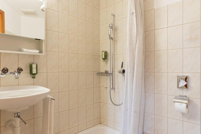 Double Room with Balcony image 2