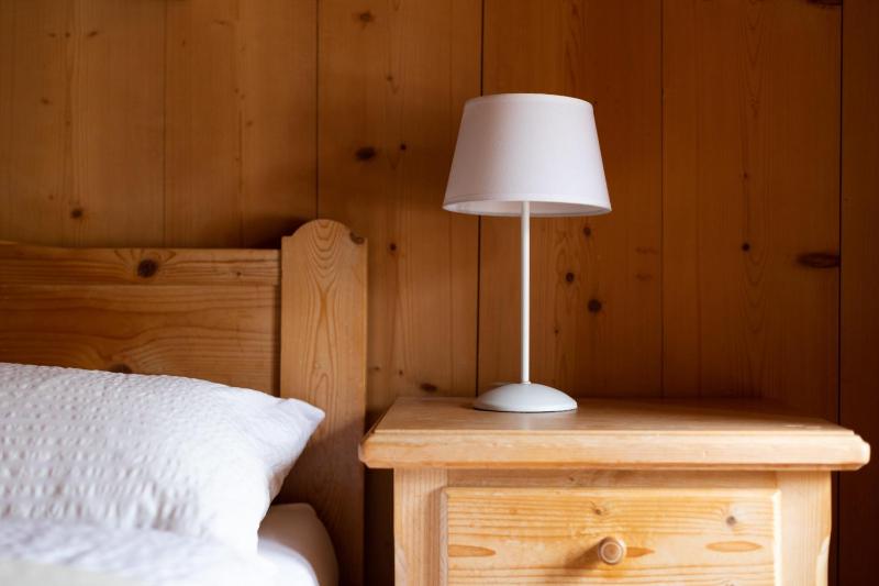 Large Romantic Room image 4