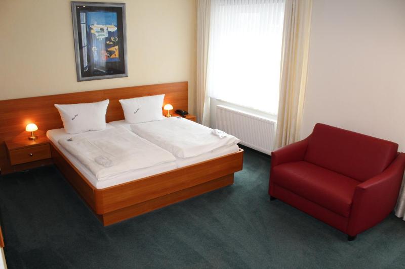 Comfort Double Room image 4