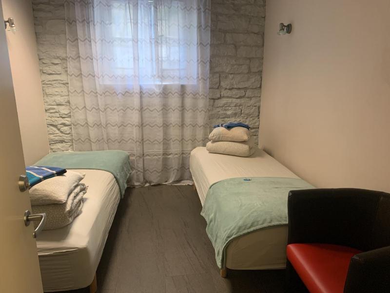 Twin Room image 1