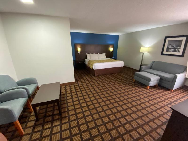 King Suite - Non-Smoking image 1